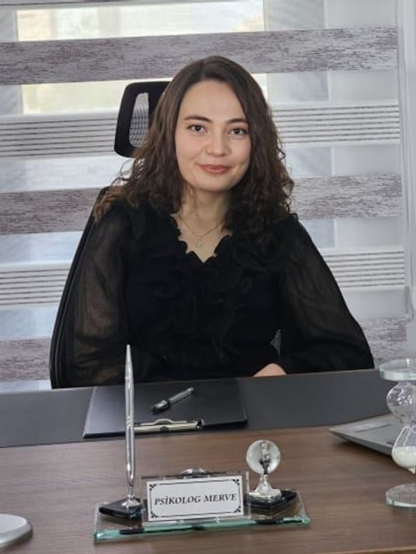 Psikolog Merve Aktoprakoğlu